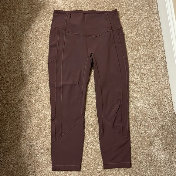 Purple Cropped Lululemon leggings - Picture 3 of 3